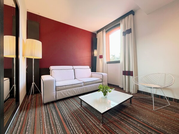 Junior Suite | Living area