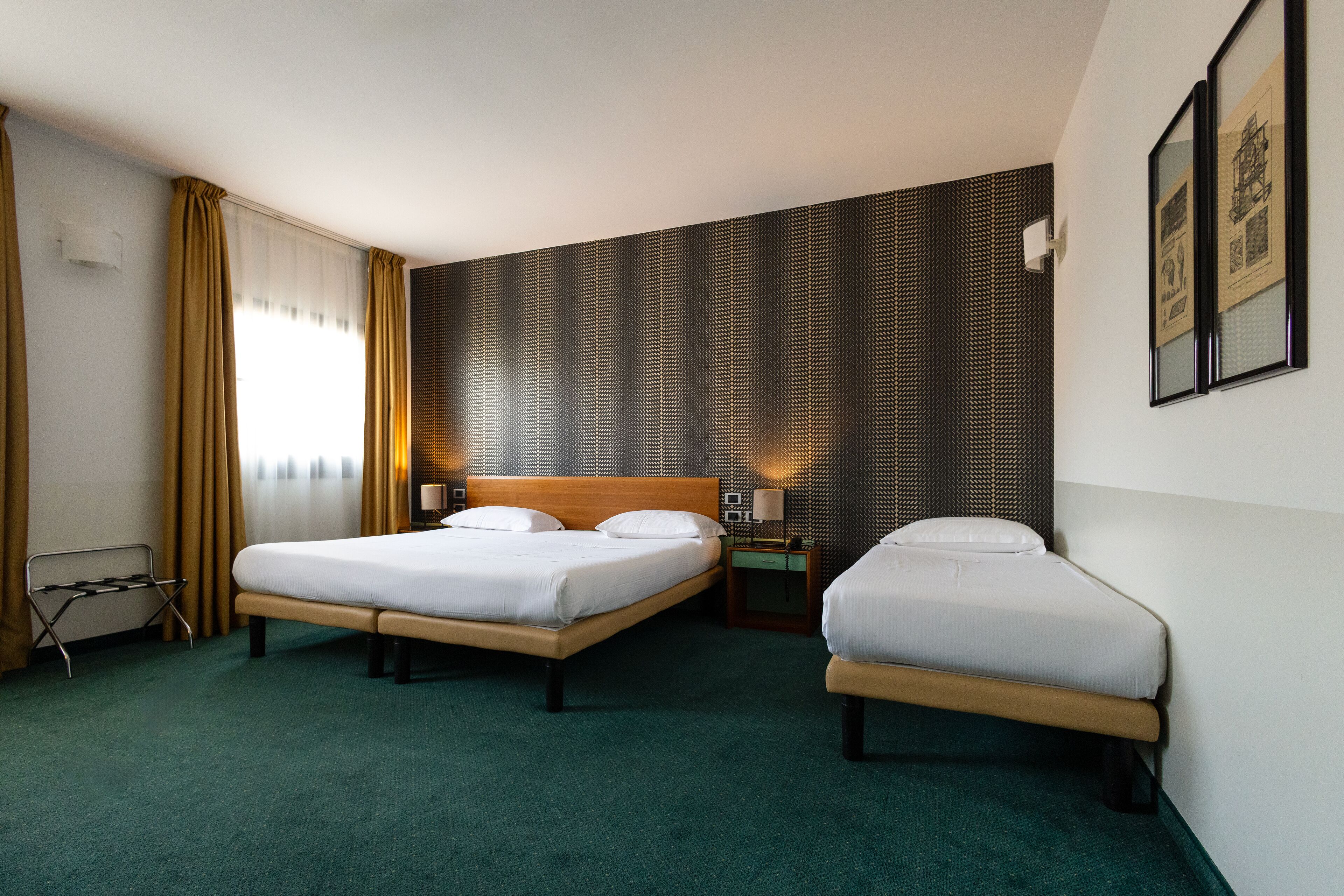 Triple Room | 4 bedrooms, minibar, in-room safe, desk