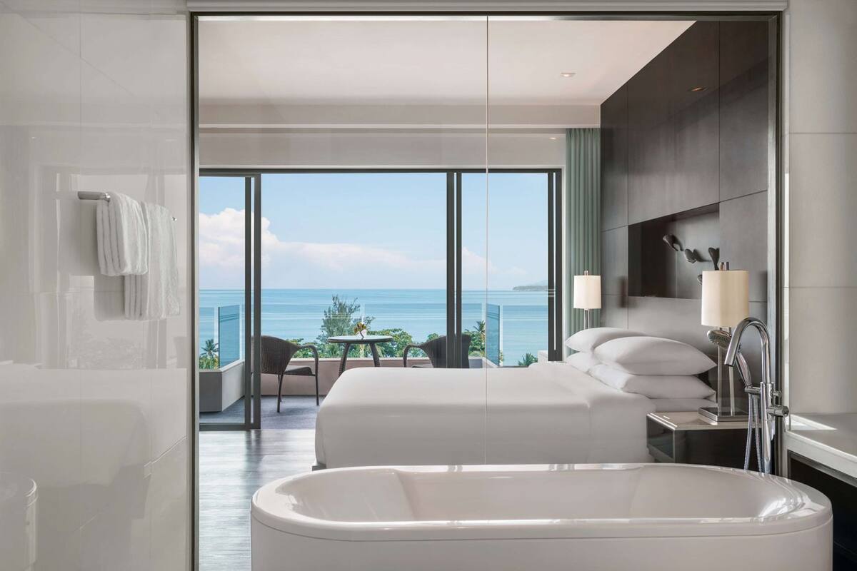 Minibar, in-room safe, desk, laptop workspace