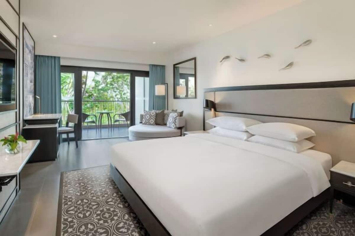 1 bedroom, minibar, in-room safe, desk