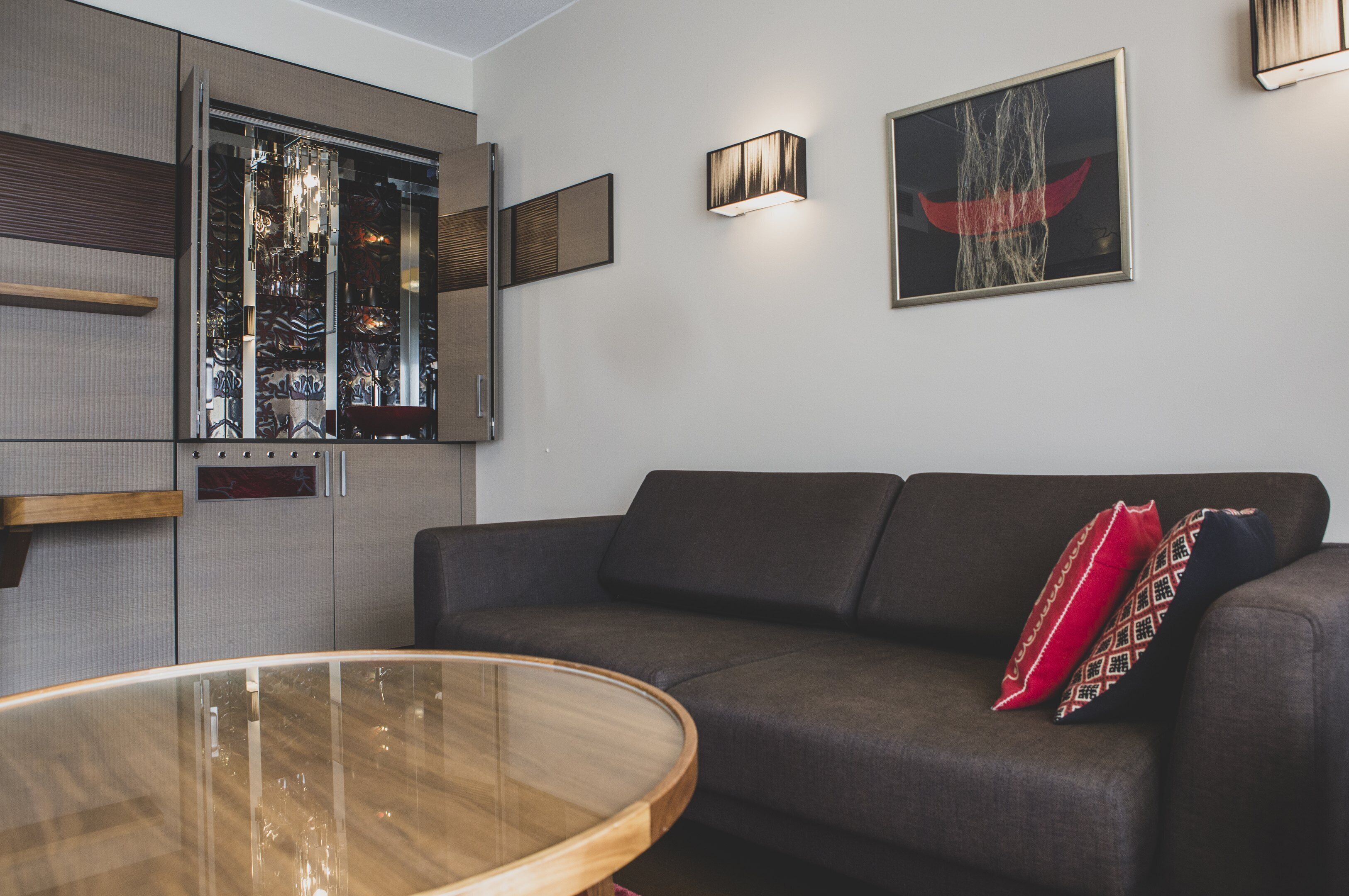 junior suite (2 single beds) | 1 bedroom, in-room safe, soundproofing, free wifi