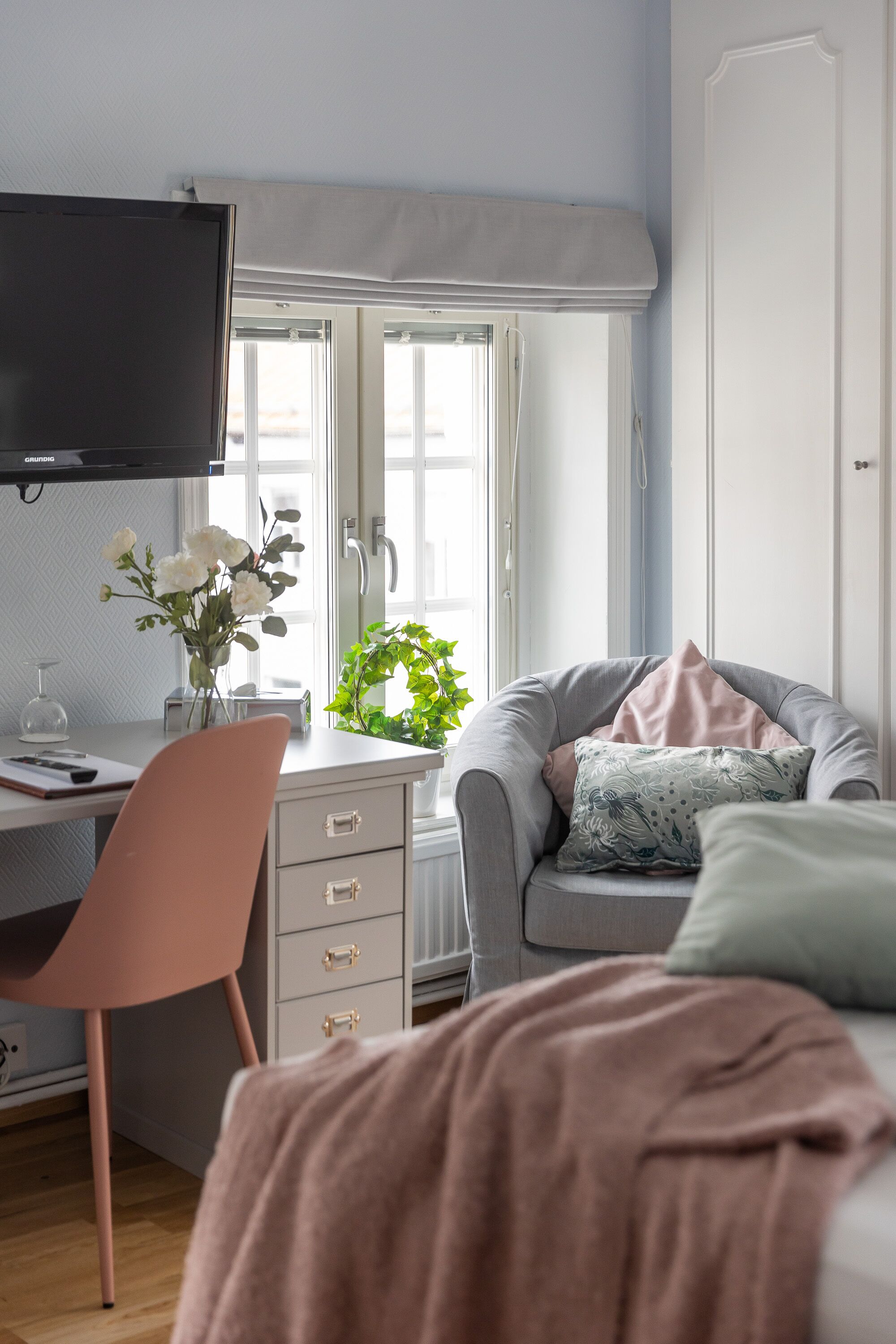 twin room | 1 bedroom, individually decorated, individually furnished