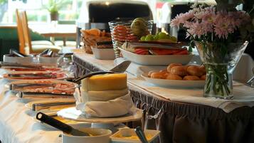 Frokostbuffé er inkludert hver dag