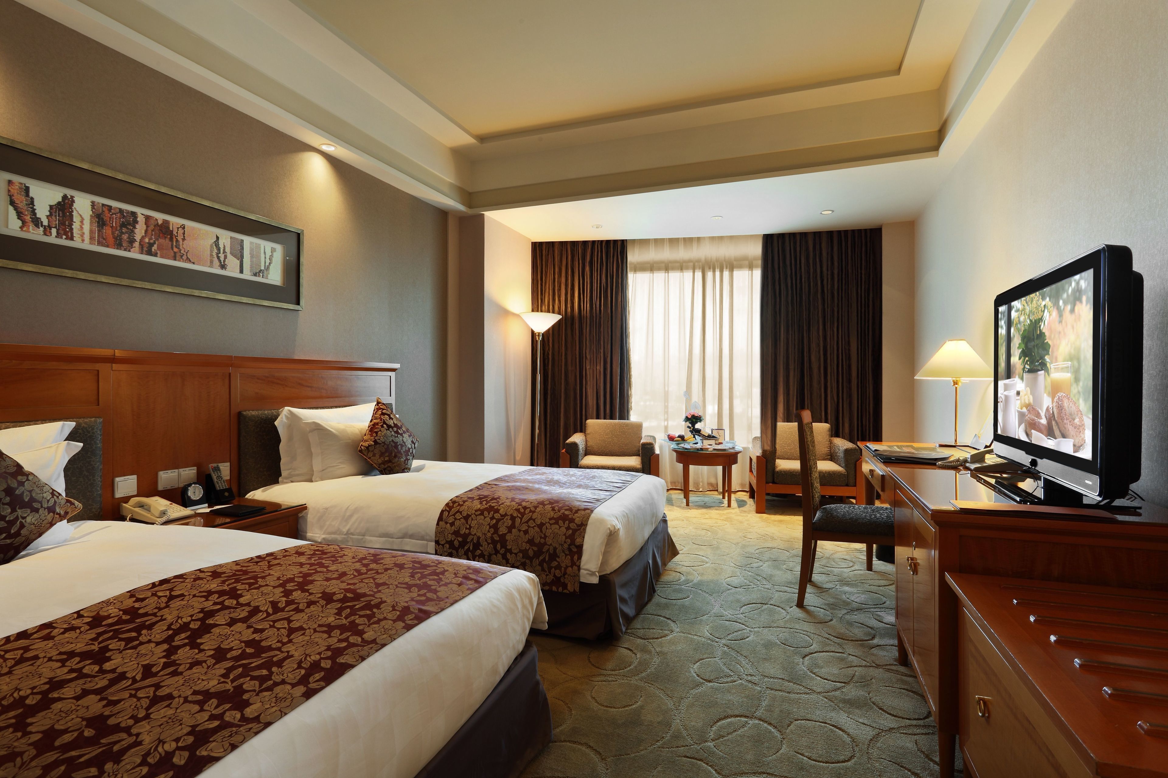 business twin room | minibar, in-room safe, desk, free wifi