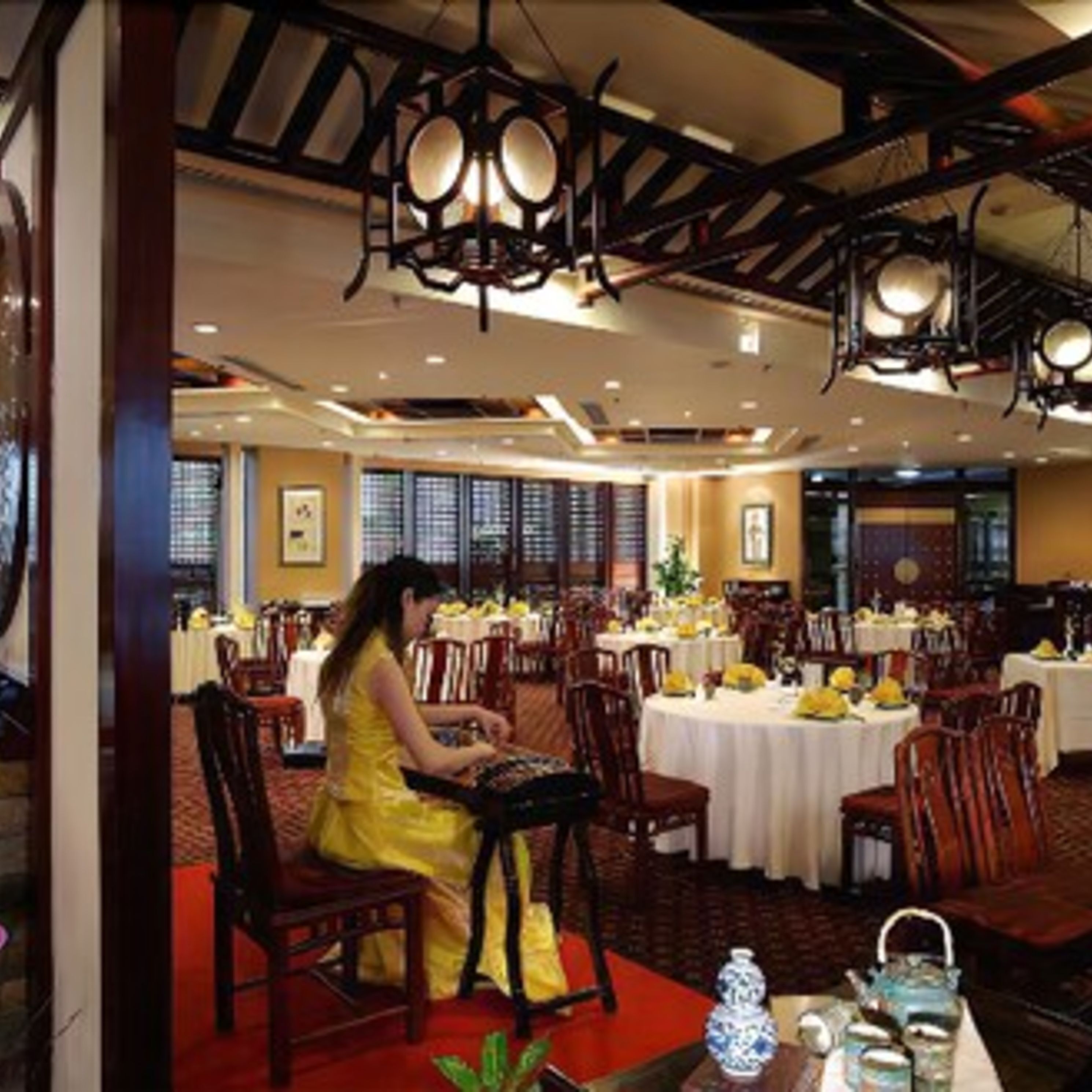 6 restaurants, breakfast, lunch, dinner served; french cuisine