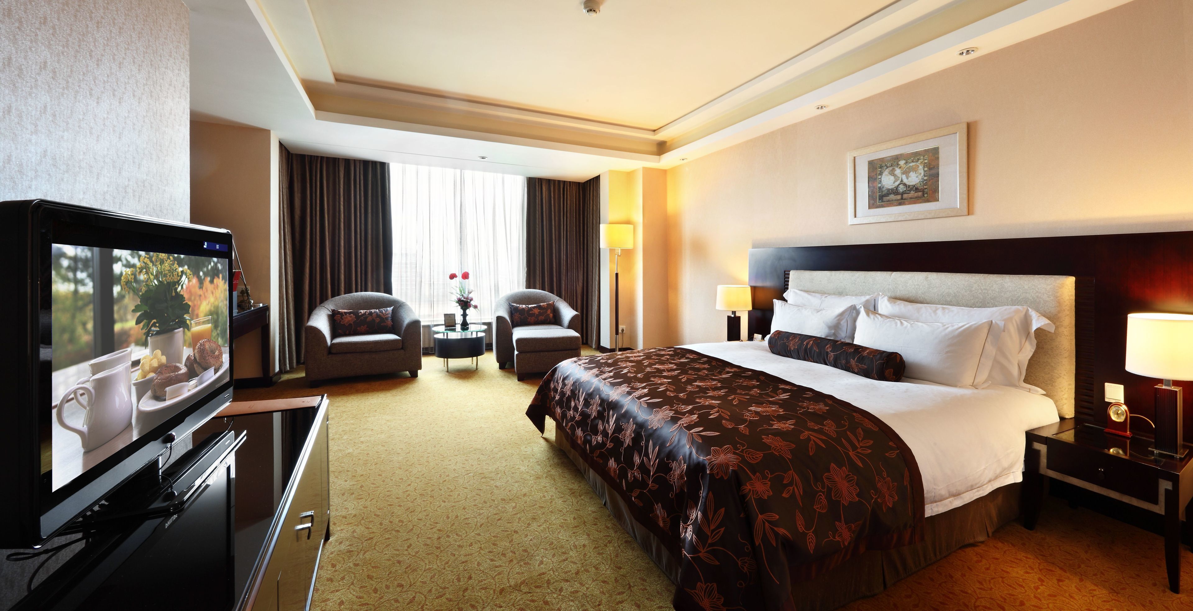 minibar, in-room safe, desk, free wifi