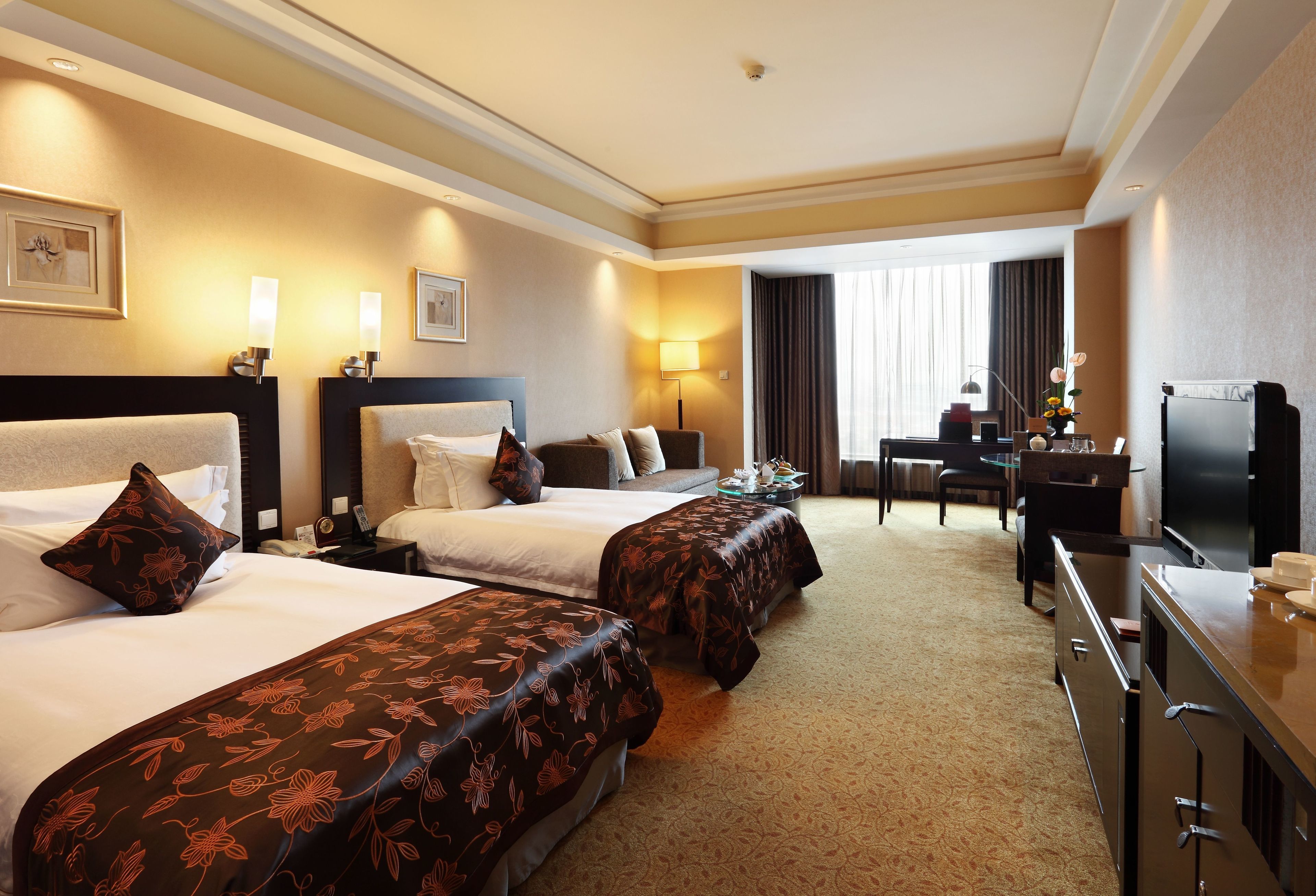 minibar, in-room safe, desk, free wifi