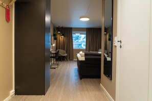 Kahden hengen superior-huone | Työpöytä, kannettavalle tietokoneelle sopiva työtila, pimennysverhot
