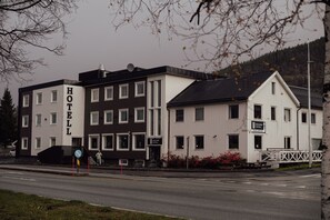 Terrace/patio - Mosjoen Hotell  (Mosjoen)