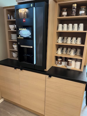 Colazione a buffet inclusa, servita tutte le mattine