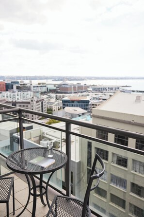 Executive 1 Bedroom Apartment with Balcony | Balcony view - Rendezvous Heritage Hotel Auckland (Auckland)