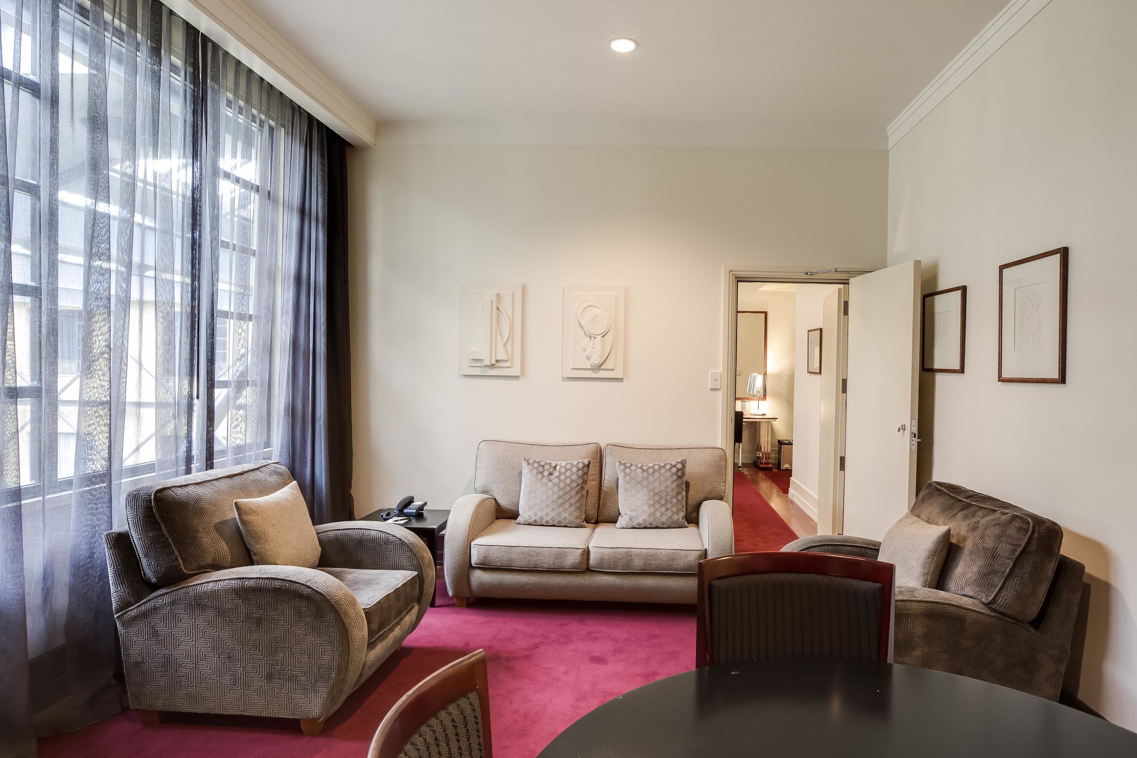 48-inch flat-screen tv with digital channels