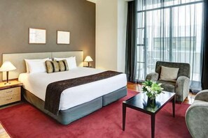 Hypo-allergenic bedding, in-room safe, desk, iron/ironing board - Rendezvous Heritage Hotel Auckland (Auckland)
