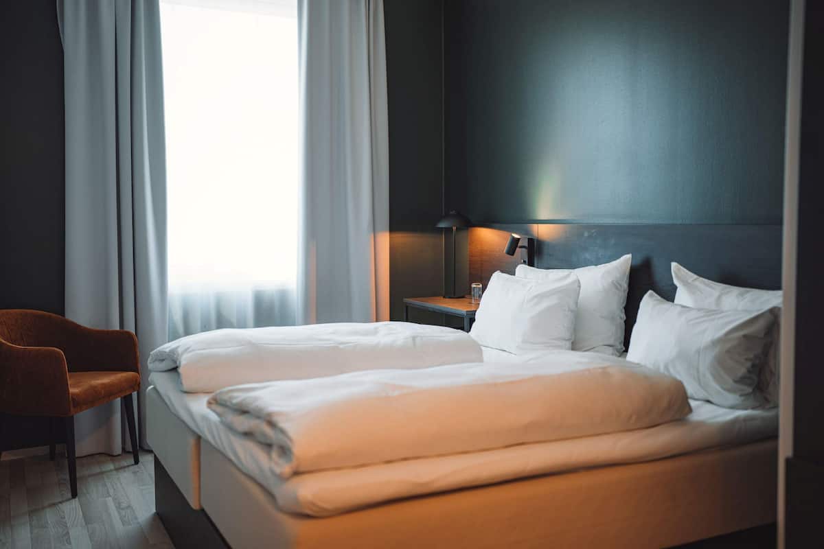 Superior kamer, 1 queensize bed, niet-roken | Pillowtop-bedden, een bureau, verduisterende gordijnen