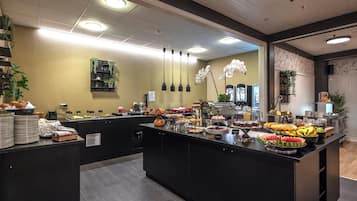 Kaffe og/eller kaffemaskine