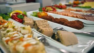 Desayuno buffet incluido todos los días