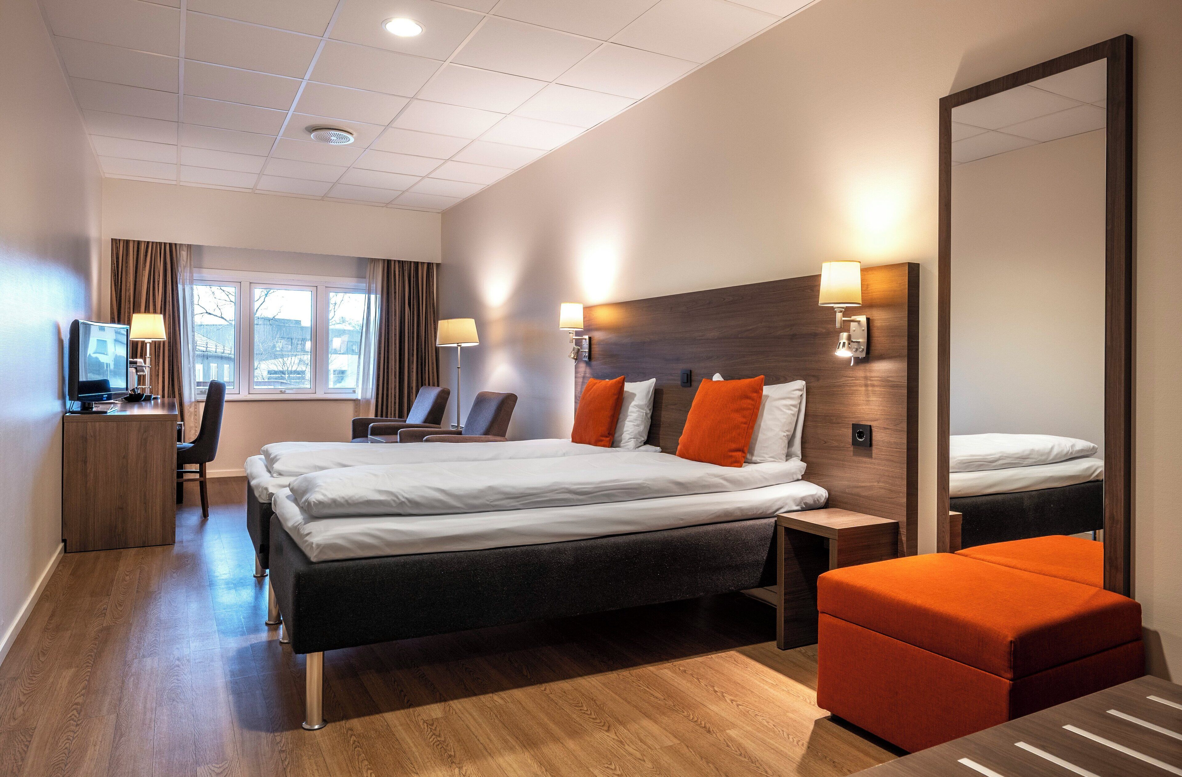 Minibar, desk, iron/ironing board, free WiFi