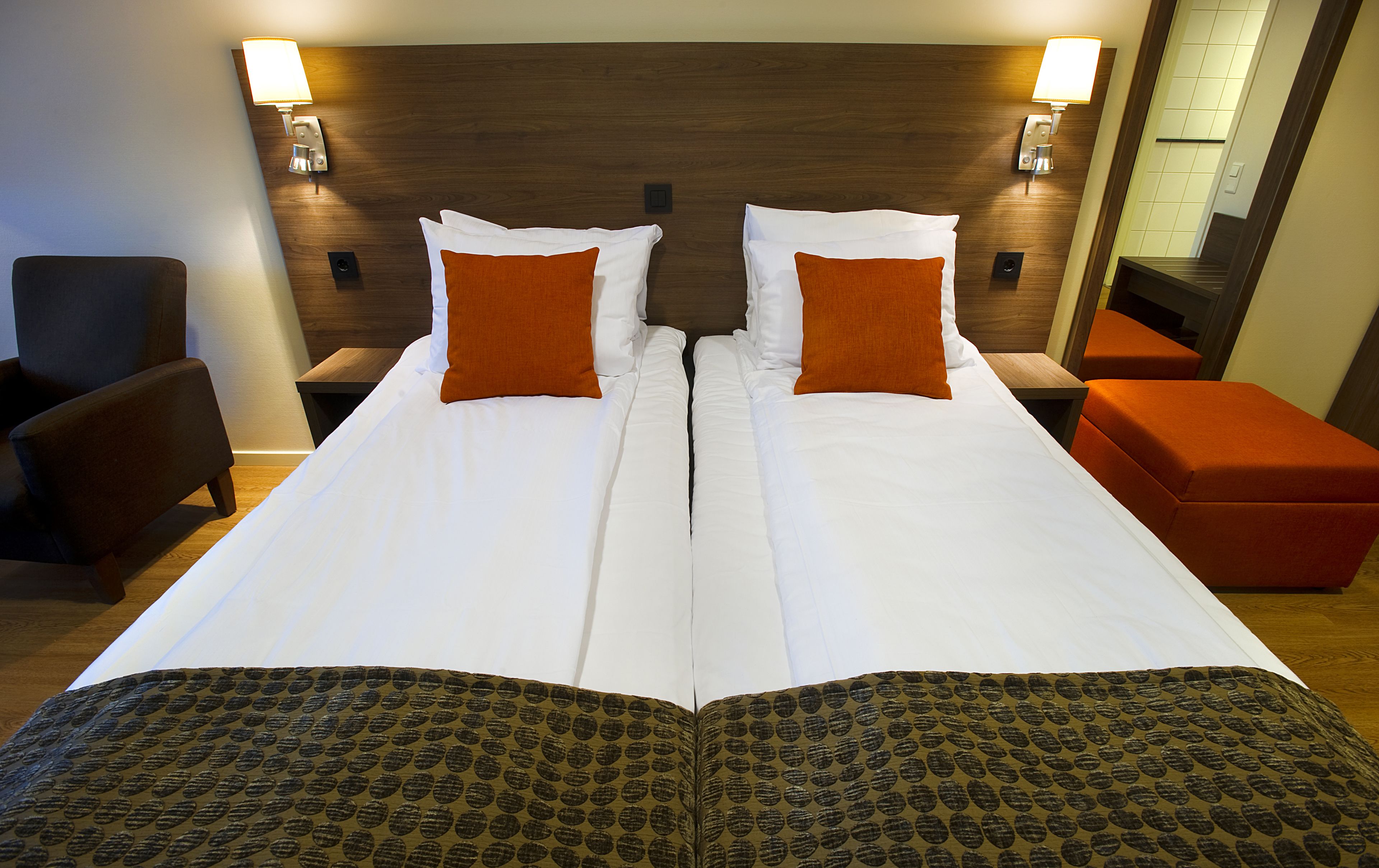 1 bedroom, minibar, desk, iron/ironing board