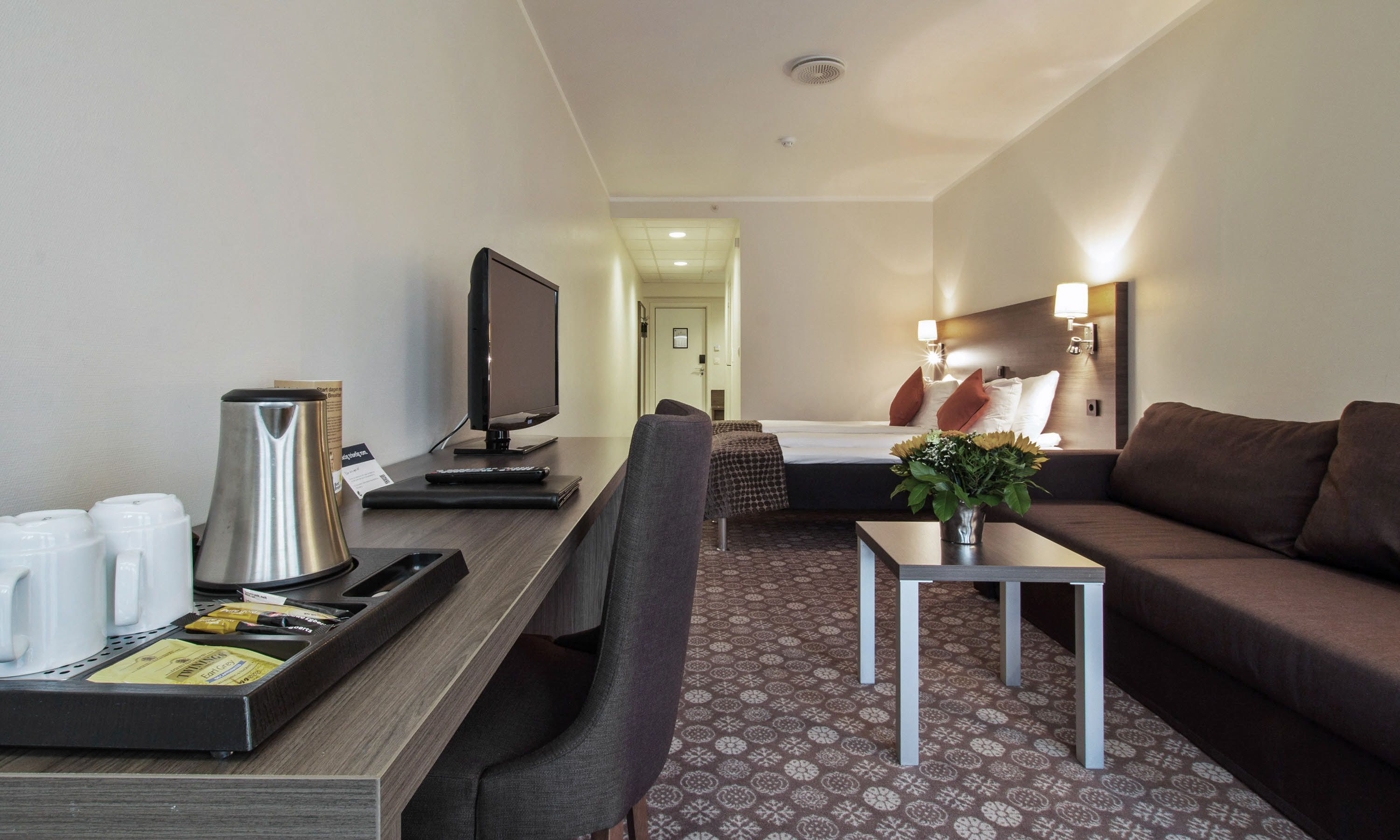 Minibar, skrivbord, strykjärn/strykbräda och gratis wi-fi