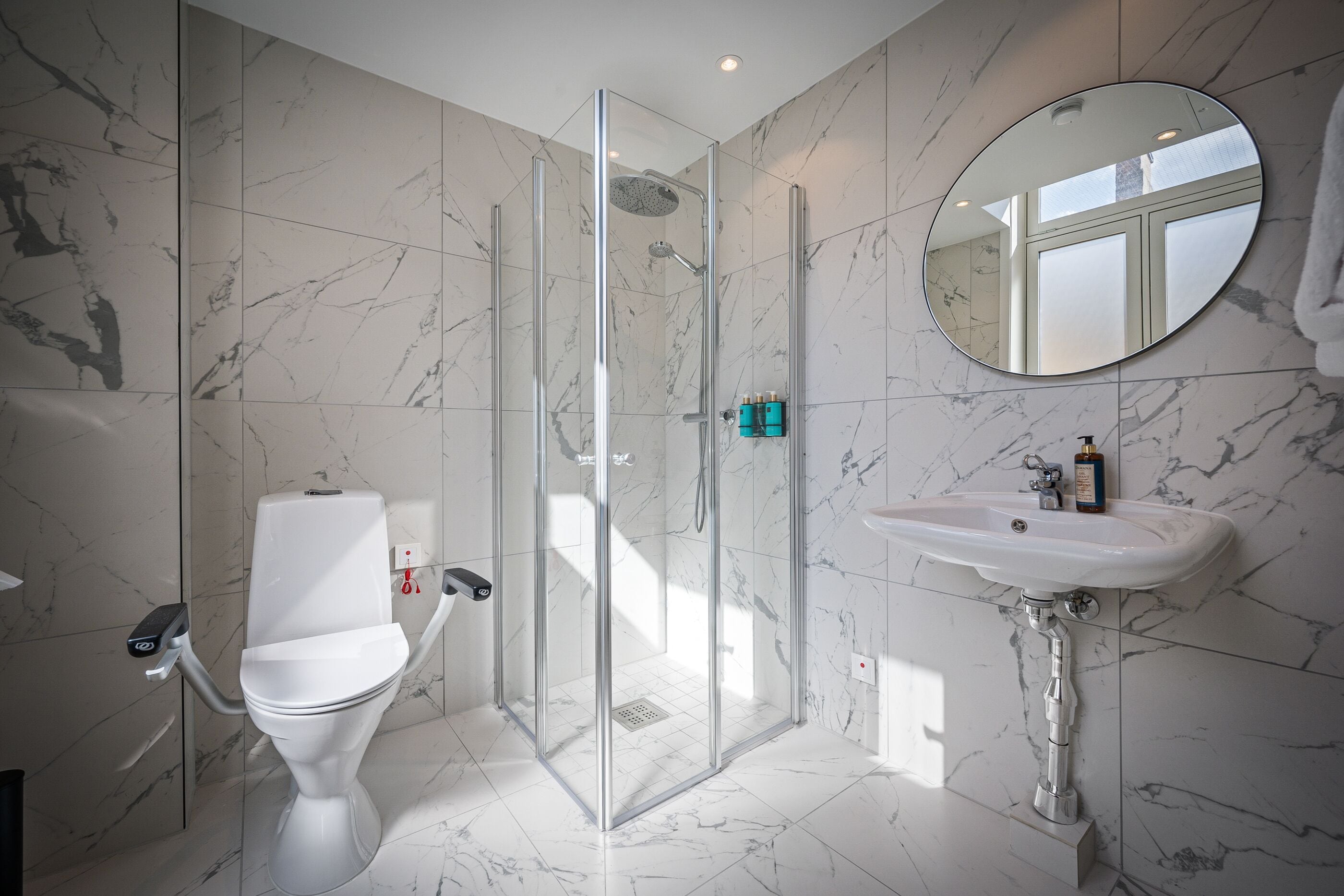 superior double room for disabled | 1 bedroom, pillow-top beds, in-room safe, desk