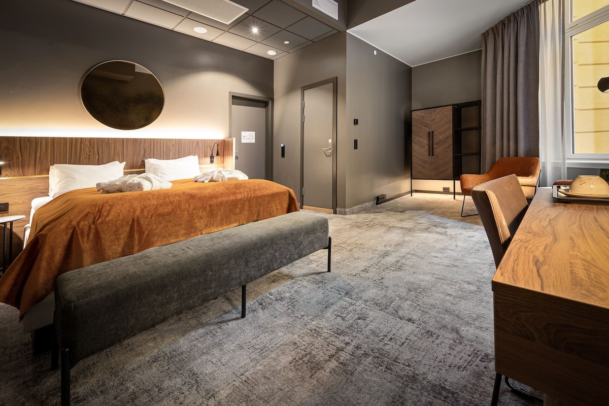 Superior Double Room | Pillowtop beds, in-room safe, desk, blackout drapes