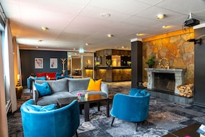 Coin salon dans le hall