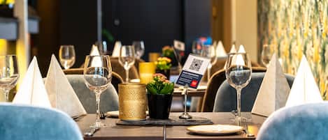 Frühstück und Abendessen, lokale Küche