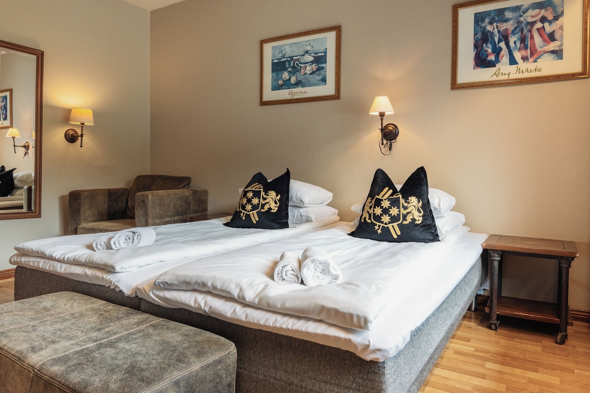 Premium bedding, cots/infant beds, free WiFi, bed sheets