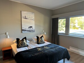 Ropa de cama de alta calidad, cunas, wifi gratis y ropa de cama 