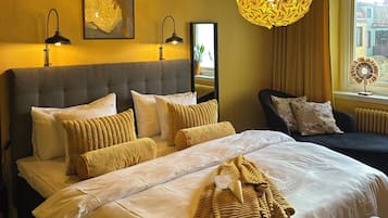 Double Calm | 2 bedrooms, premium bedding, individually furnished, desk