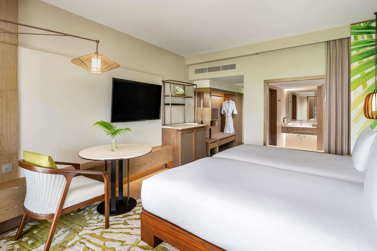 Deluxe Twin Room, 2 Twin Beds, Garden View | Premium bedding, minibar, in-room safe, individually furnished