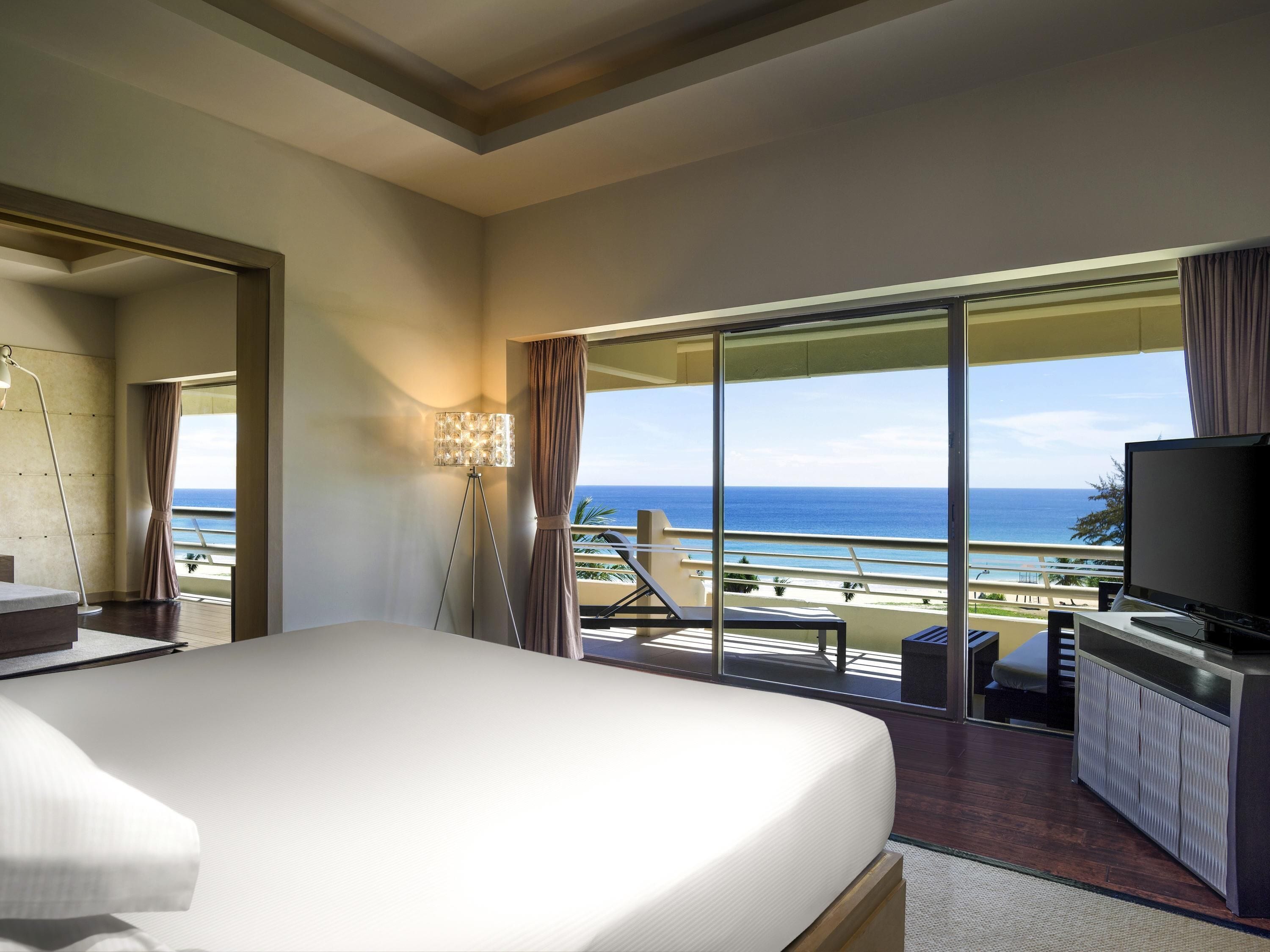 Ropa de cama de alta calidad y minibar 