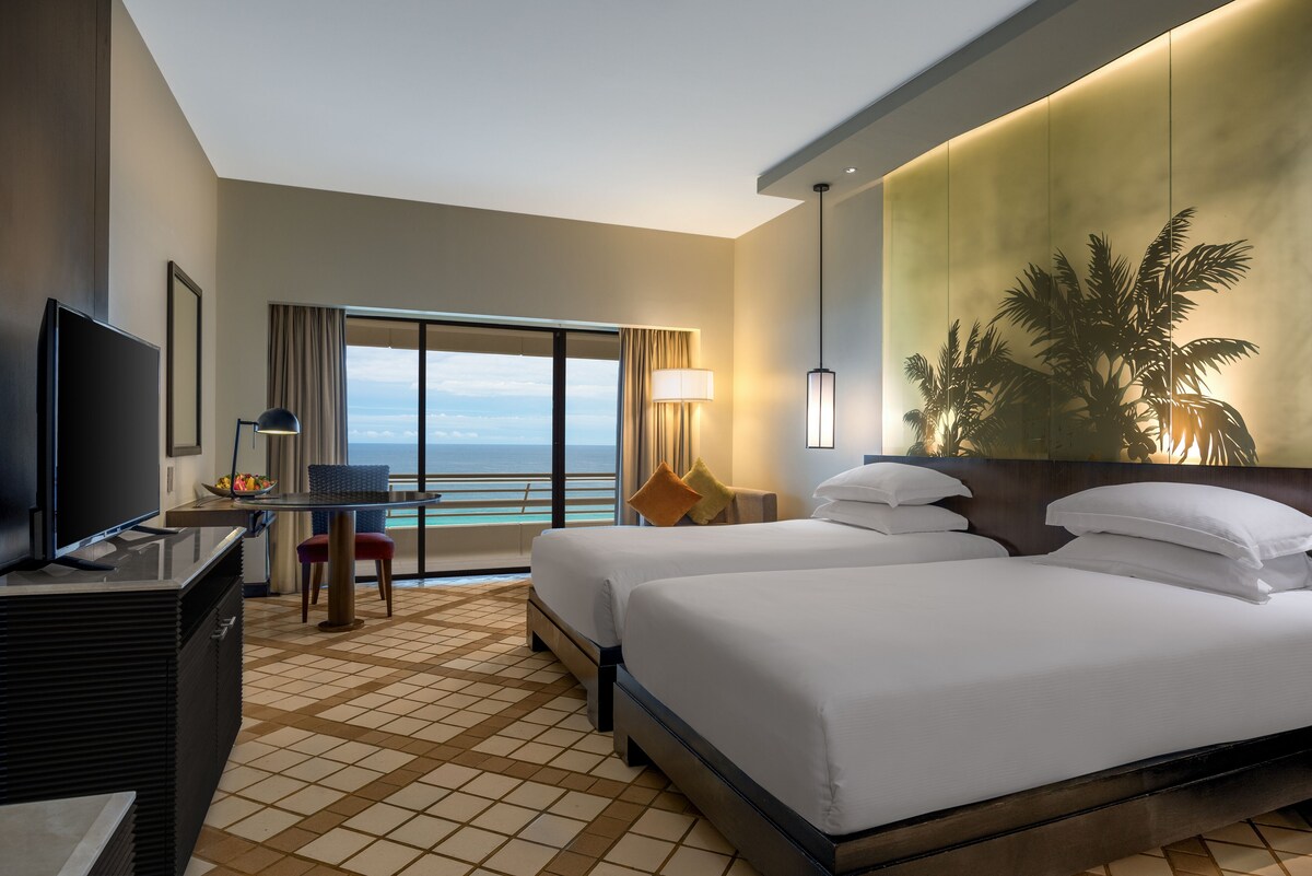 Pullman Phuket Karon Beach Resort