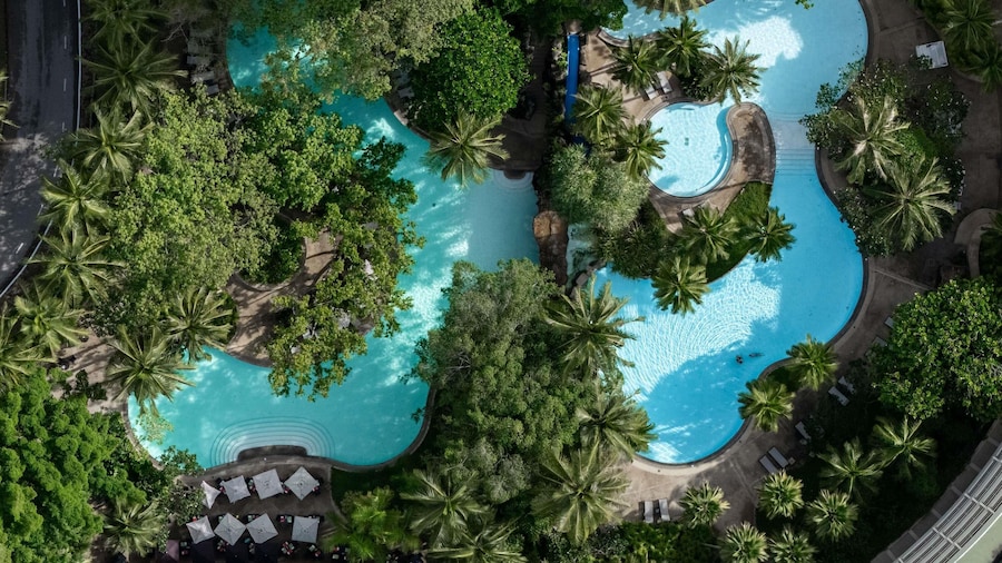 Pullman Phuket Karon Beach Resort