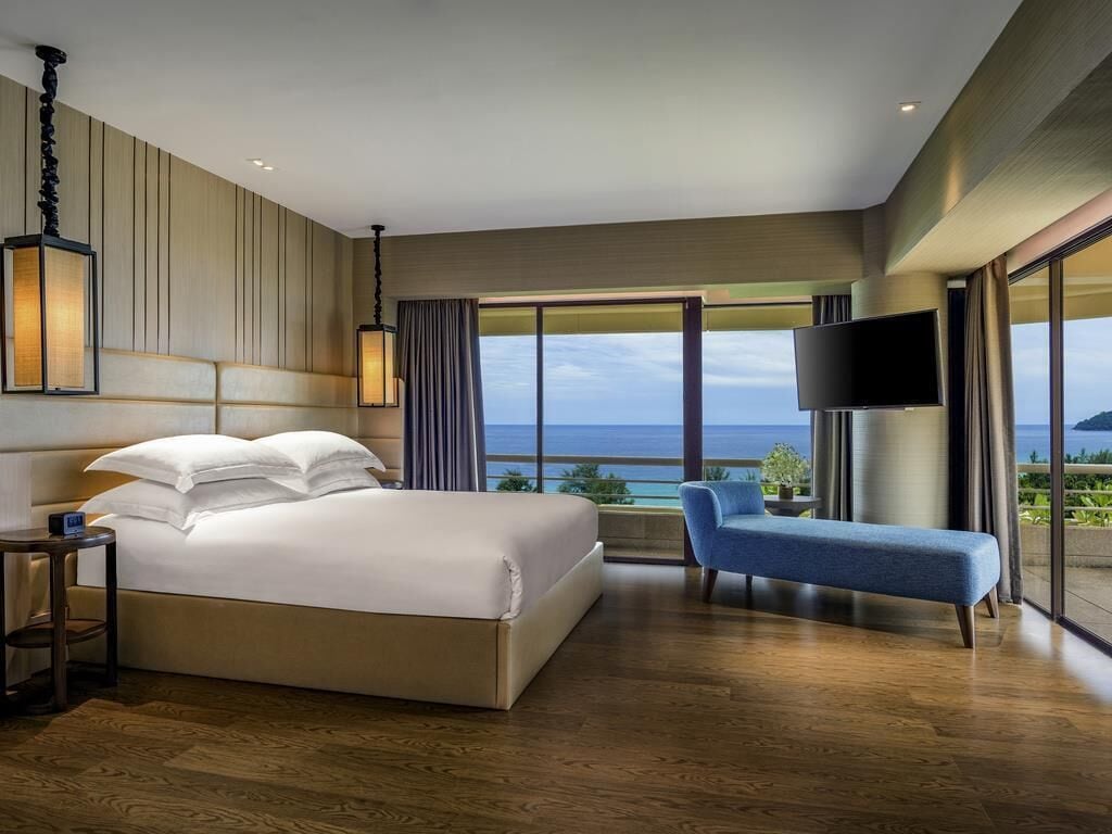 Ropa de cama de alta calidad y minibar 