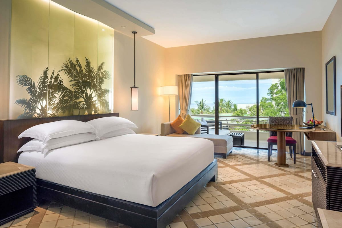 Superior Room, 1 King Bed, Garden View