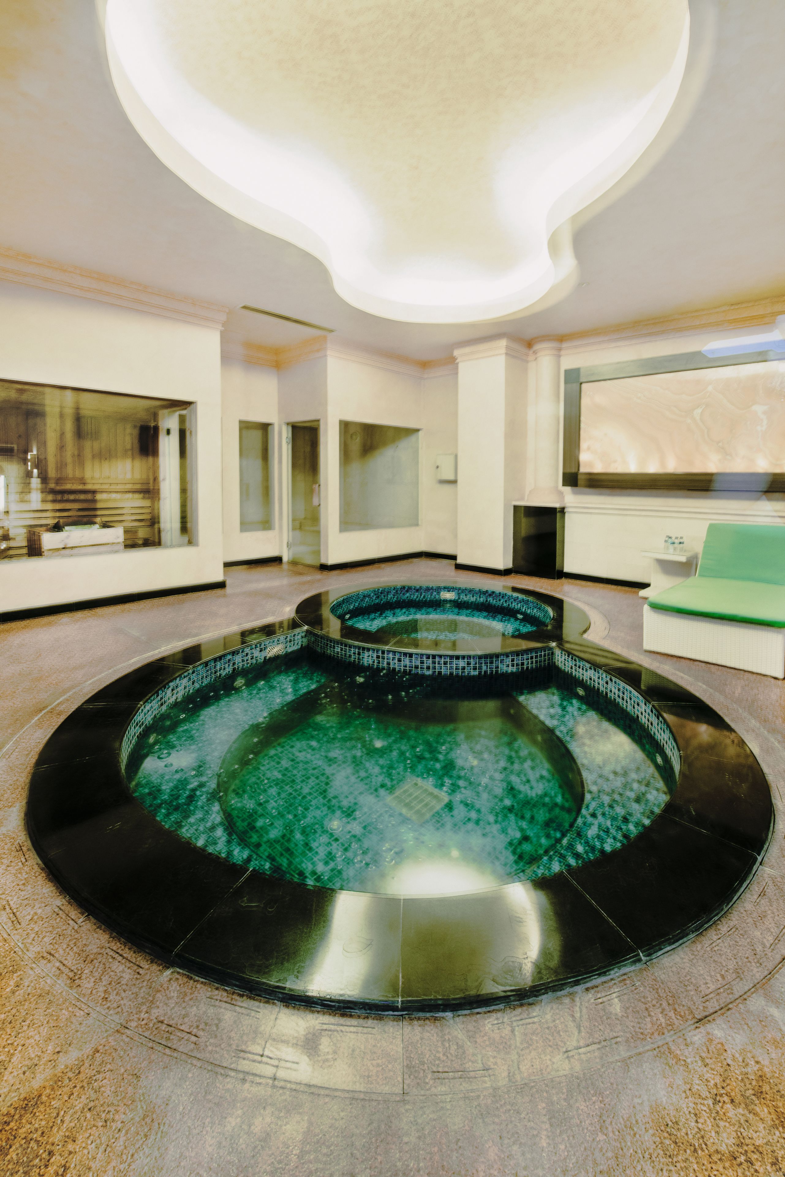 couples treatment room(s), sauna, hot tub, steam room