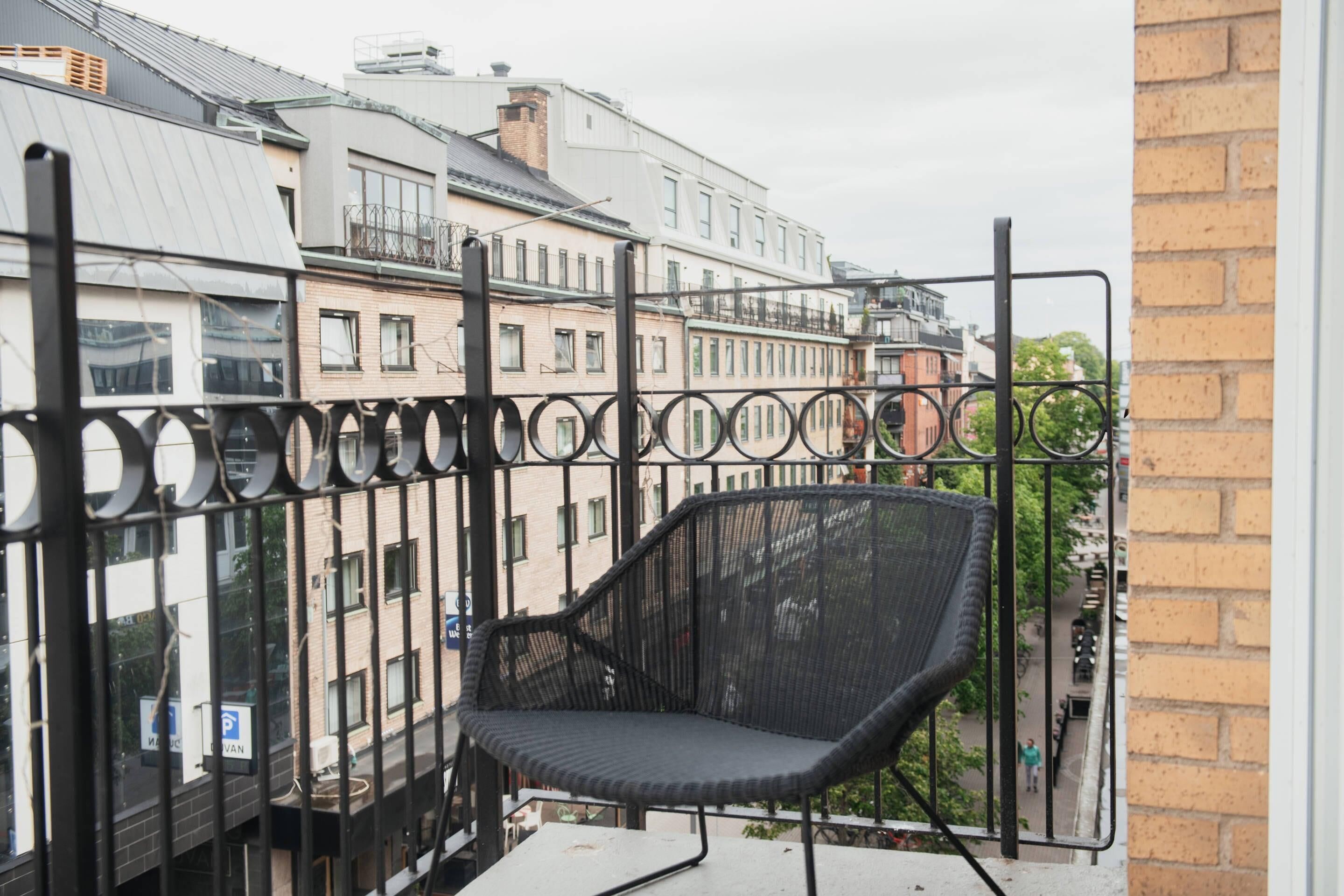 superior room | desk, cots/infant beds, rollaway beds, bed sheets