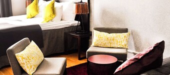 Home Hotel Plaza