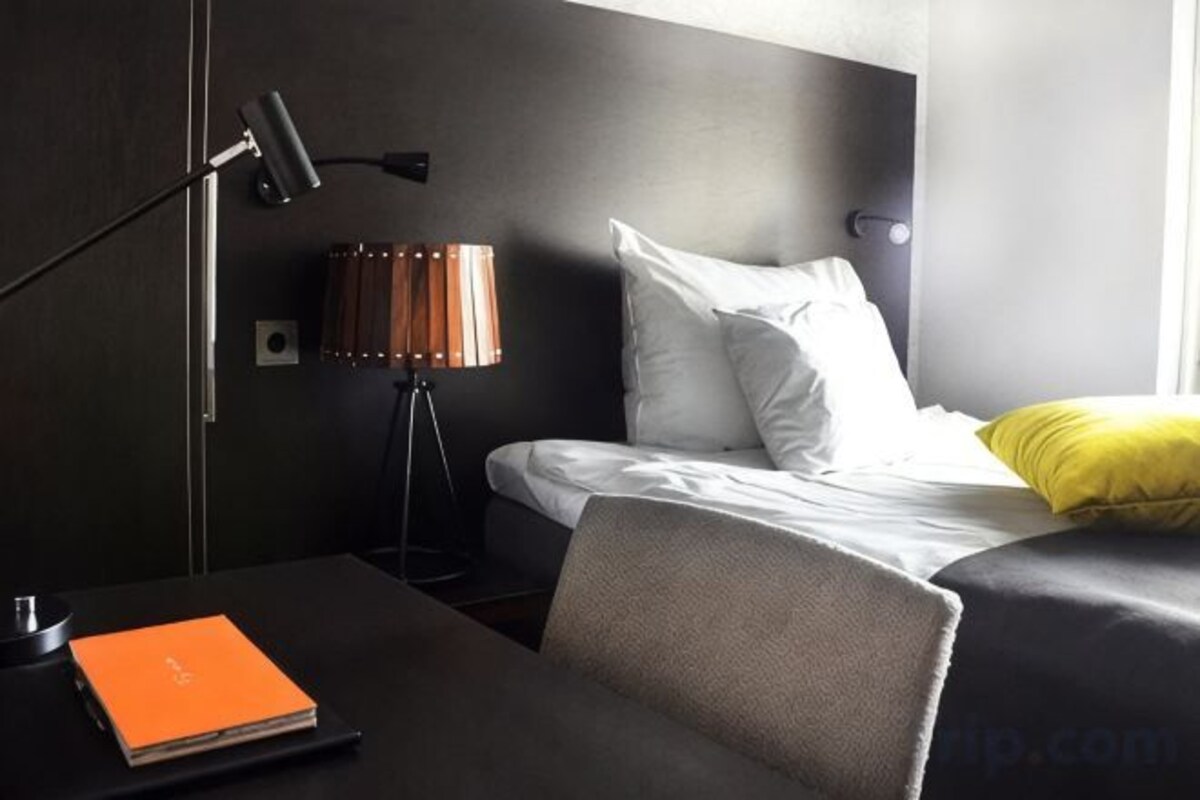 Compact Double Room