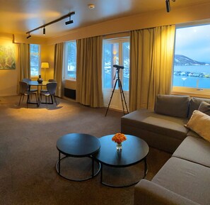Suite | Wohnzimmer | Fernseher