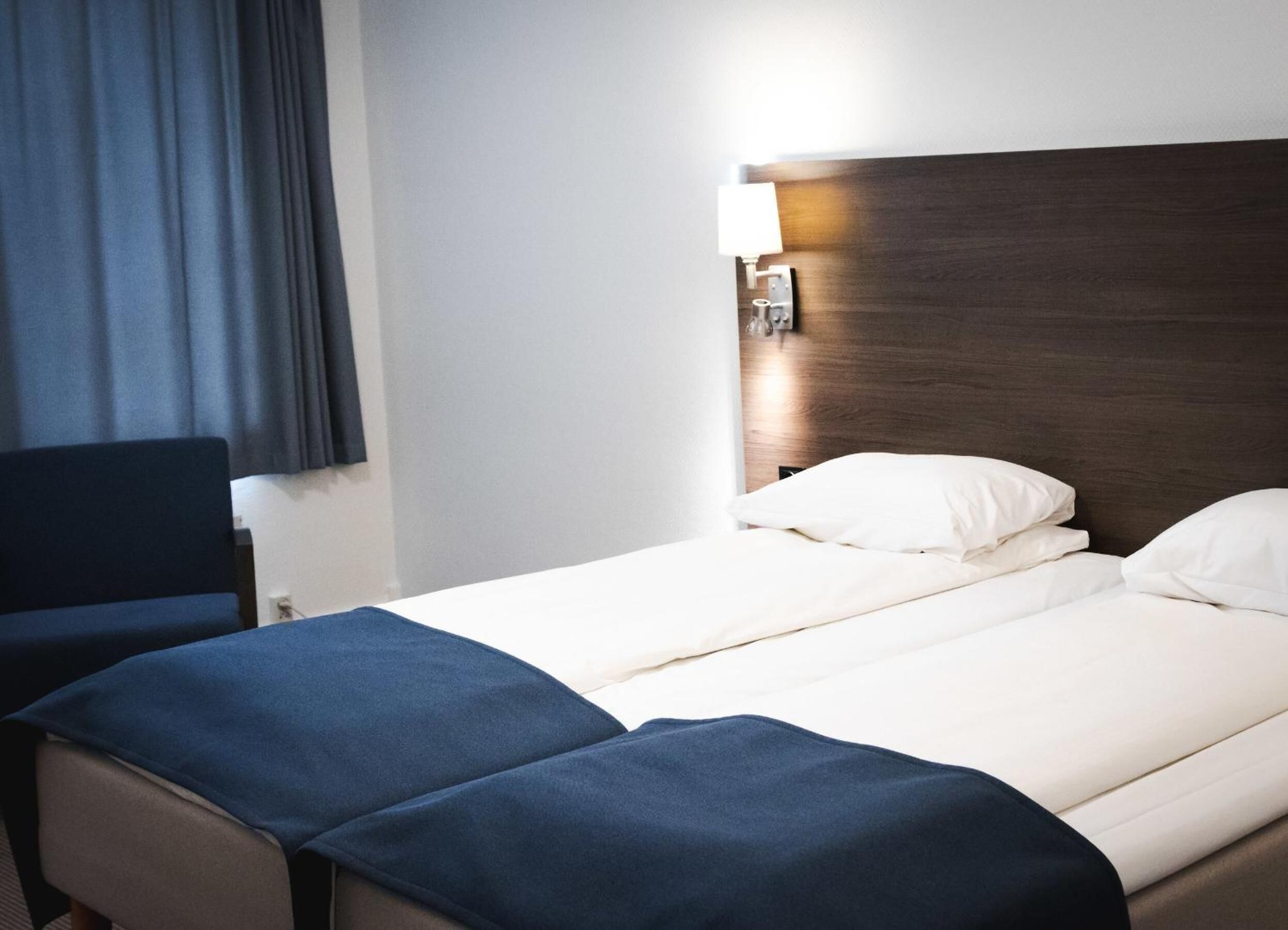 1 bedroom, desk, laptop workspace, blackout curtains