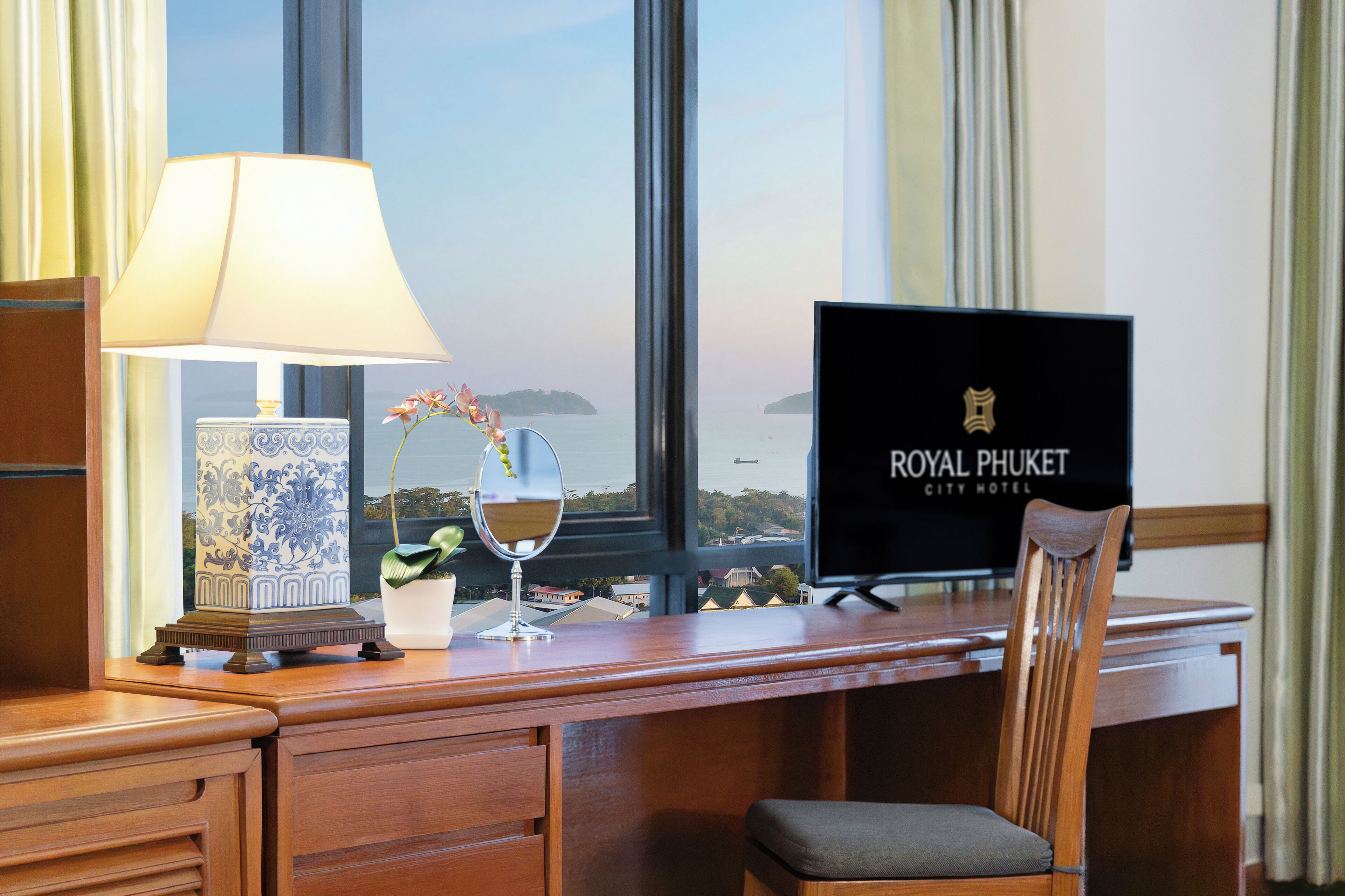 Photo - Royal Phuket City Hotel