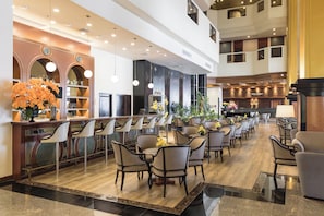 2 barer/lounger og lobbylounge