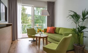 1 bedroom, minibar, desk, laptop workspace