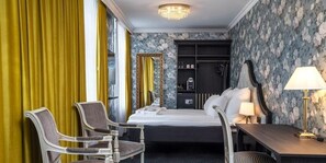 豪華客房, 非吸煙房 (Historical Building, No Elevator) | 迷你吧、書桌、筆電工作空間、遮光布/窗簾