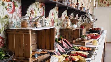 Tägliches inbegriffenes Frühstücksbuffet