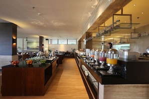 Daily buffet breakfast (IDR 100000 per person)