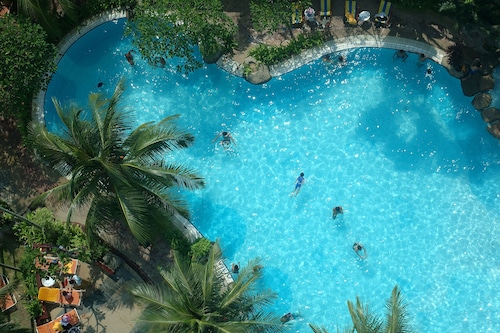 Rainbow Paradise Beach Resort