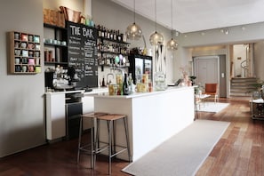 Coffee shop